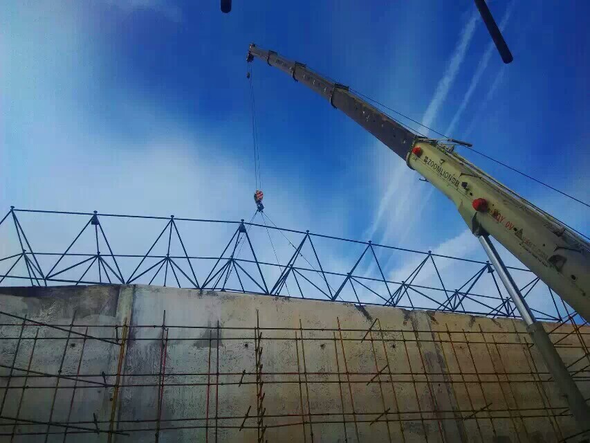 九台食堂网架结构工程